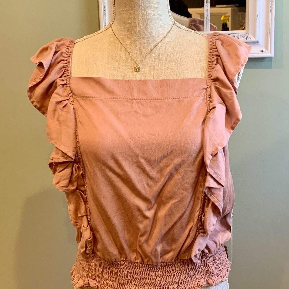Iris Women's Ruffled Pink Tank Top. Size L